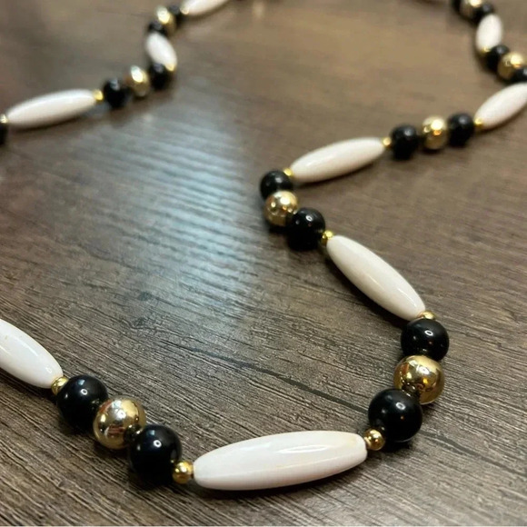 Elegant Black White and Gold Beaded Necklace - Picture 3 of 3